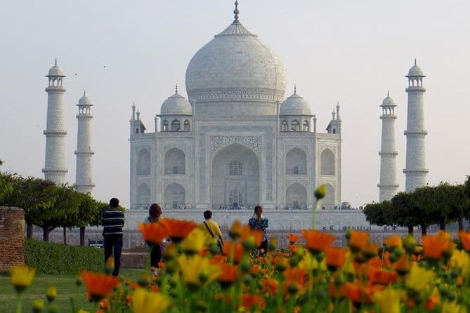 Day Trip to Taj Mahal, Agra Fort and Baby Taj from Delhi by Car - Lunch, water, and the guide factor that changes the whole day