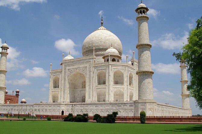 Day Trip to Taj Mahal from Delhi - Agra free time: shopping, handicrafts, and setting your own pace