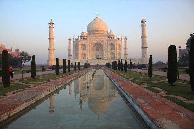 Day Trip to The Taj Mahal at Sunrise, Agra and Jaipur from Delhi - Agra bazaar time and Kohinoor Jewellers: quick, optional, useful