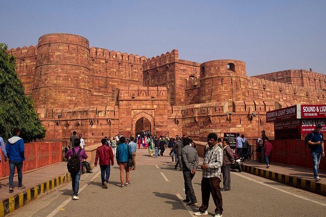 Delhi Agra Day Tour By Gatimaan Express - Why Gatimaan Express is the real star of this day