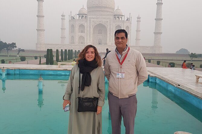 Delhi Agra Delhi: Round Trip By Gatimaan Express Train - How the guides shape the day (and why it shows up in reviews)