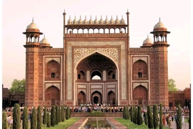 Delhi Agra Jaipur Udaipur Rajasthan 9 Days Tour From New Delhi - Ranakpur Jain Temple and Udaipur’s palace-and-lake day