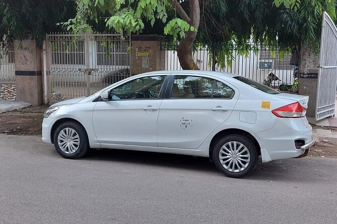 Delhi Airport to New Delhi Hotel Private Transfer - How the name-card pickup actually saves you time