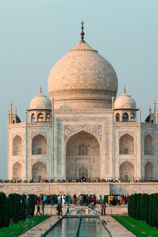 Delhi: All-Inclusive Day trip Taj Mahal with Elephant SOS - Skip-the-line Taj Mahal: how the guide helps you see more