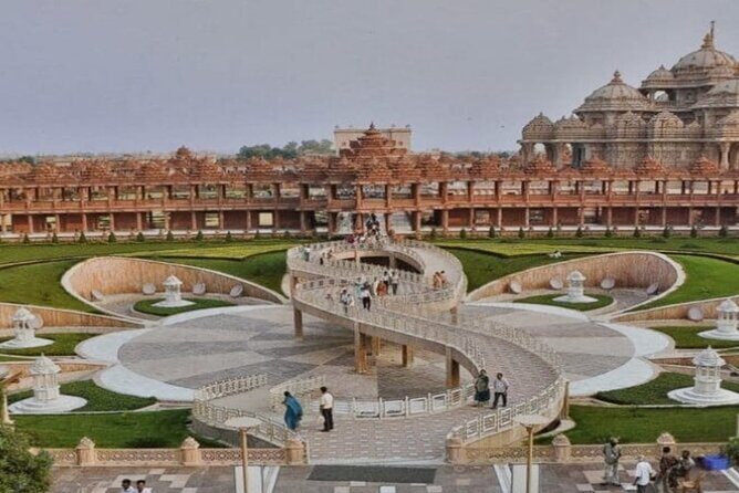 Delhi: City Sightseeing Private tour Half or Full-Day Option - Humayun’s Tomb: UNESCO garden design with a story behind it
