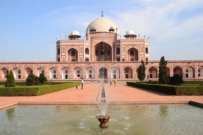 Delhi City Tour: Heritage and Cultural Gateways - Lotus Temple: Modern Faith, Quiet Attention (Free Entry)