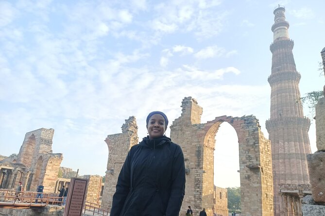 Delhi City Tour: Old Delhi, Markets, Monuments & Street Food Walk - Why mixing Old Delhi chaos with New Delhi landmarks works so well