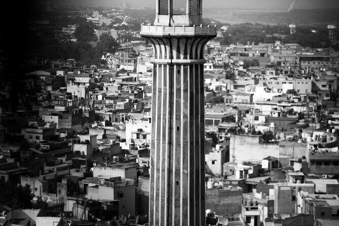 Delhi: Explore Old Delhi on Tuk Tuk with Shopping and Street Food - Jama Masjid: a religious landmark with context, not just photos