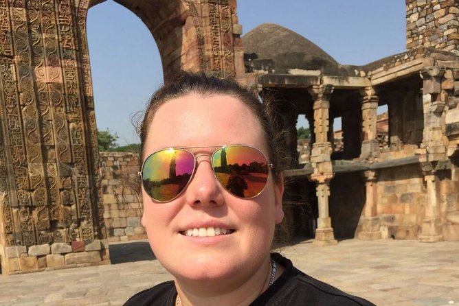 Delhi Highlights: Old & New Delhi Tour with Guide and Transfers - Old Delhi First: Jama Masjid to Chandni Chowk by Foot and Rickshaw