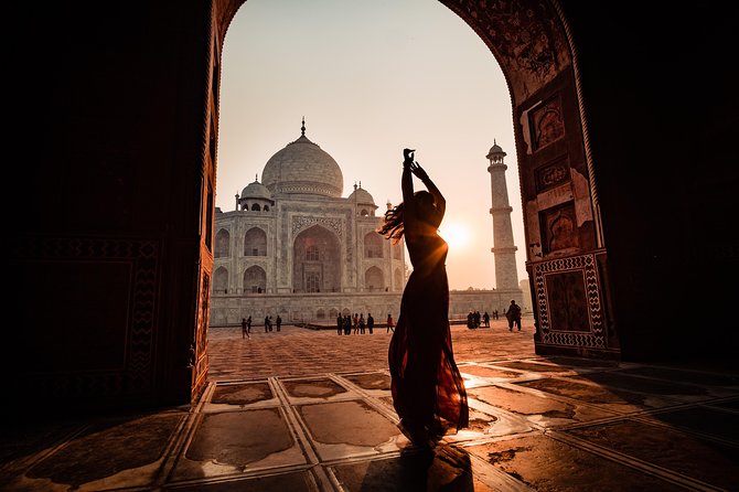 Delhi Local tour with Taj Mahal, 2 Days Tour (All inclusive) - Picking up fast in New Delhi: private van and mobile tickets