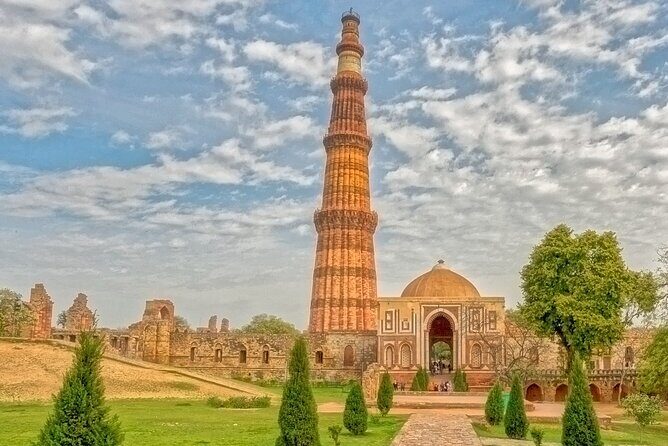 Delhi: Old and New Delhi Private One Day Tour - Pickup, Timing, and Getting Around Without Stress