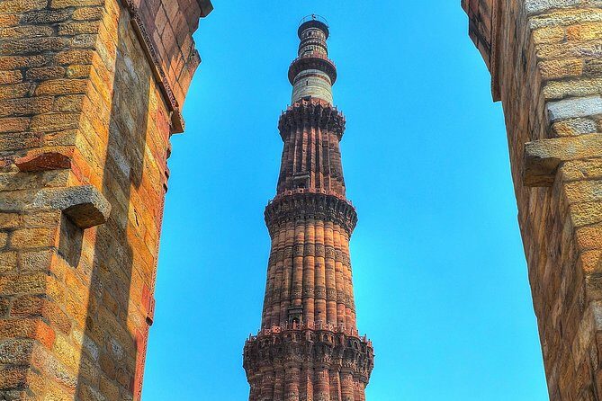 Delhi Old And New Delhi Private Sightseeing Tour - Jama Masjid and Chandni Chowk by rickshaw: Old Delhi the real way