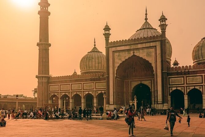 Delhi Private City Tour With Spice Market In 8 Hours - By Car - Jama Masjid: Mughal Power in Red Sandstone and White Marble