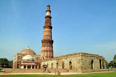 Delhi Private City Tour With Spice Market In 8 Hours - By Car - Chandni Chowk: History, Shopping, and a Street-Level Reality Check