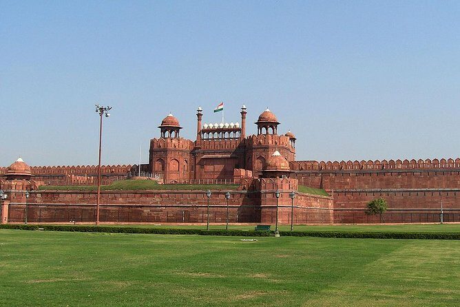 Delhi - Private Day Tour of New Delhi & Old Delhi - Lotus Temple: free entry and a calm reset in the middle