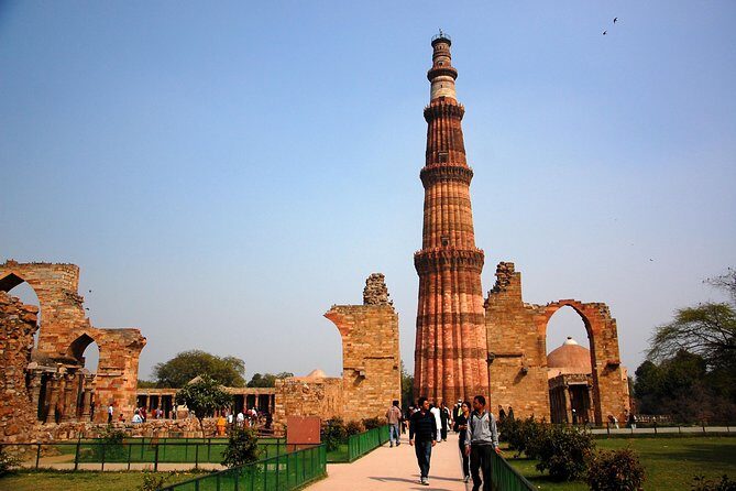 Delhi Private Full-Day CityTour - Stop 3: Chandni Chowk, Old Delhi shopping you can smell
