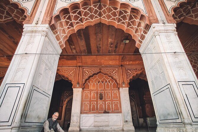 Delhi: Private Guided Full-Day Tour of New Delhi And Old Delhi - Laxmi Narayan Temple: a calm pause with a clear theme