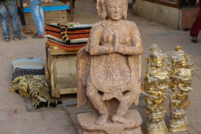 Delhi Shopping Tour - Private & Custom - Step-by-step route: New Delhi markets, then Chandni Chowk