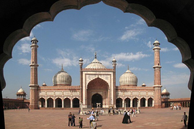 Delhi Shopping Tour: Top Bazaars, Crafts & Souvenir Finds - Chandni Chowk market: where to shop textiles, bridal fabrics, and jewelry lanes
