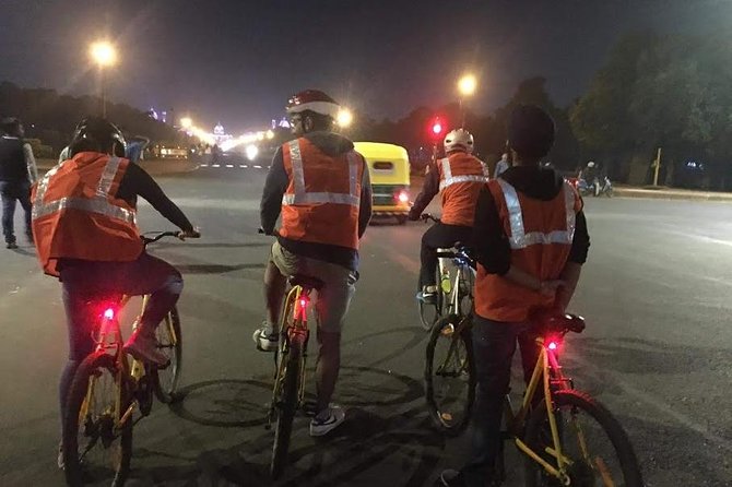 Delhi Starry Night Cycling Tour - Why New Delhi at 9 pm feels like a different city