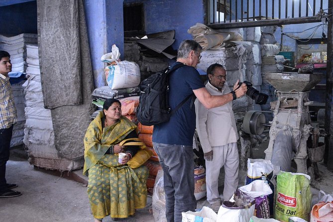 Delhi Street Photography Tour - Meet the photographer guide: lighting, composition, and local context