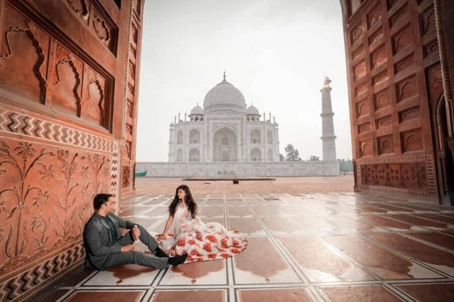 Delhi: Sunrise Taj Mahal & Elephant SOS Tour with Transfers - Agra Fort with a Guide: More Than Red Walls
