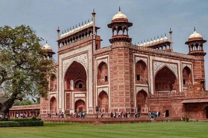 Delhi: Taj Mahal, Agra Fort & Baby Taj Day Tour - All Inclusive - Agra Fort: red sandstone power by the Yamuna