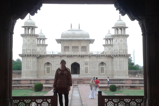 Delhi to Agra and Taj Mahal Private Day Trip by Express Train with Lunch - Why the Gatimaan Express is the smart backbone of this day trip