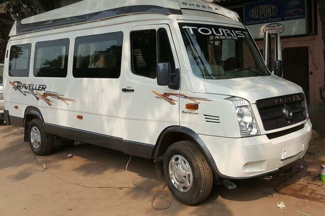Delhi To Agra Private Transfer - The AC Sedan Setup: Comfort, Luggage, and Seatbelt Reality