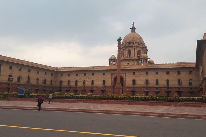 Delhi Tour with private car and local guide full day - Price and logistics: what $72 covers, and where costs can pop up
