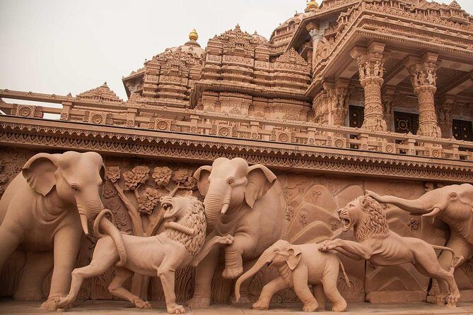 Delhi: Visits to Swaminarayan Akshardham with guide & transfers - What to expect inside the Akshardham complex (shows, carvings, gardens)