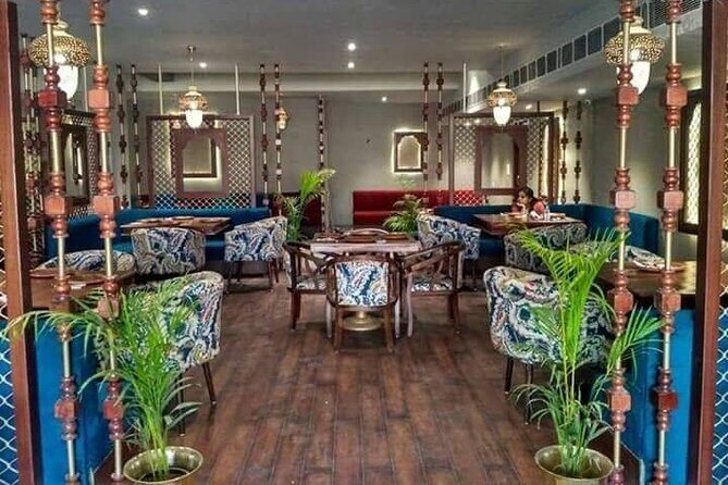 Dinner at Indian Ethnic Restaurant & Witness Majestic Night Arti - Pickup and private transport: why it matters in Jaipur evenings