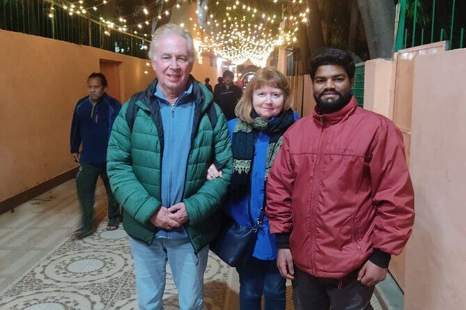 Discover Rishikesh: Day Tour Guided With Ganga Aarti Ceremony - Gita Bhawan: free murals and a pilgrim-focused feel