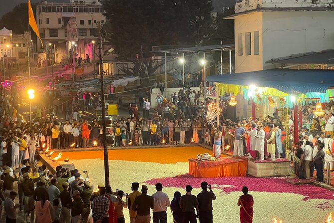 Evening Walking tour with Fire Ceremony - The Pushkar Route - Brahma Temple: what to look for when the guide explains it