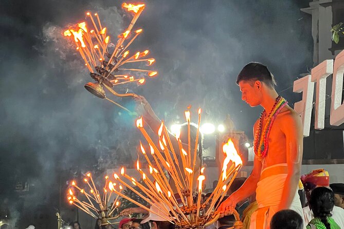Evening Walking tour with Fire Ceremony - The Pushkar Route - Stop-by-stop: Brahma Ghat and the setup for Maha Arti