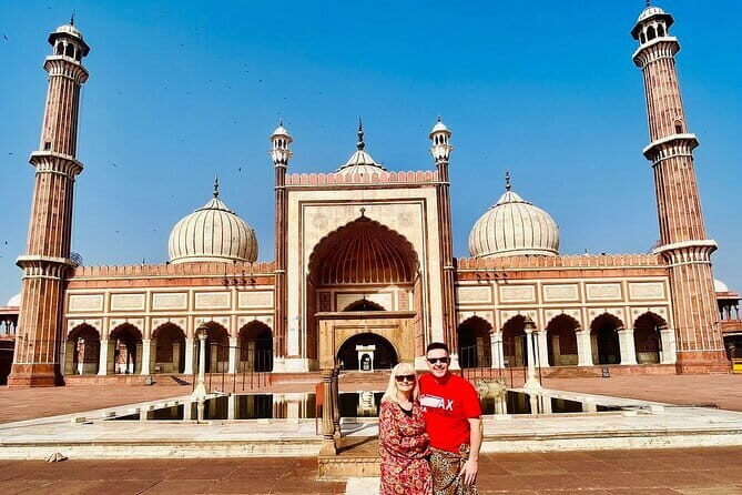 Exclusive Full-Day Guided Tour of Old and New Delhi - How the private guide and AC car make Delhi manageable