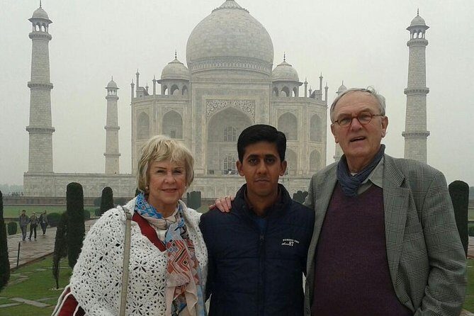 Exclusive Private Taj Mahal Agra Day Trip from Delhi - Taj Mahal Time With a Guide: What to Look For