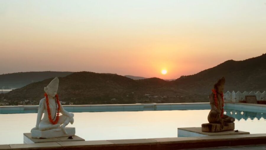 Experience Luxury: Private Museum, Vintage Car Ride - Optional add-ons: what’s extra and what to ask before you book