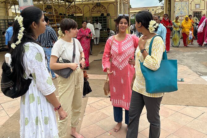 Explore Jaipur Like Never Before - Where the Tour Starts: Tripolia Gate and the Easy Loop Back