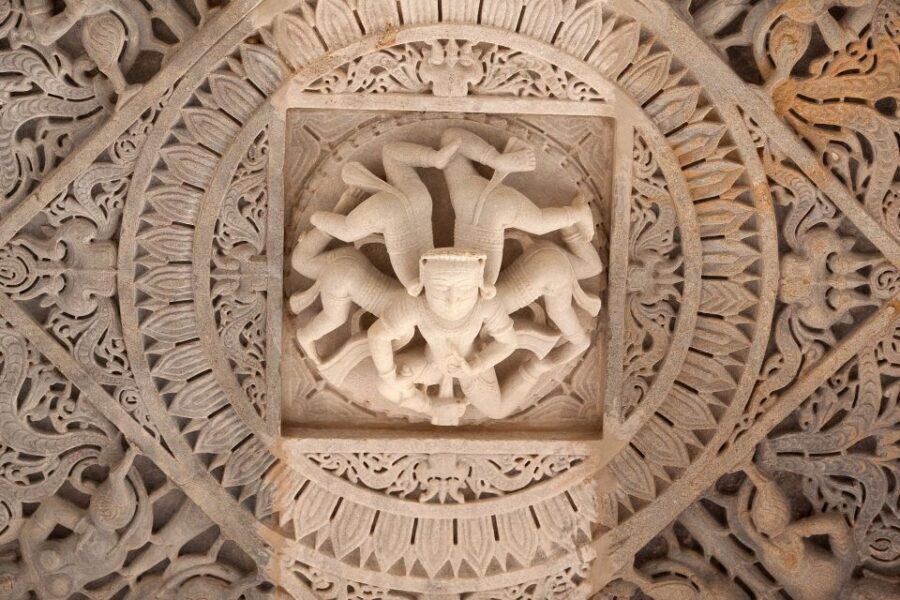 Explore Ranakpur Jain Temple from Udaipur with Jodhpur Drop - The 8-hour plan from Udaipur to Jodhpur (and what it really means)