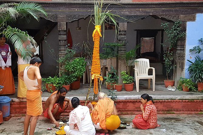 Explore the Highlights of Varanasi - Snacks, chai, and lassi: the small breaks that keep the tour enjoyable