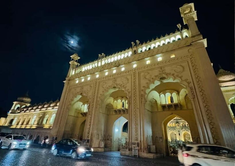 Exploring Lucknow in Nightlights: Guided Tour by Foot - Hidden alleys and insider pointers: how the guide adds value