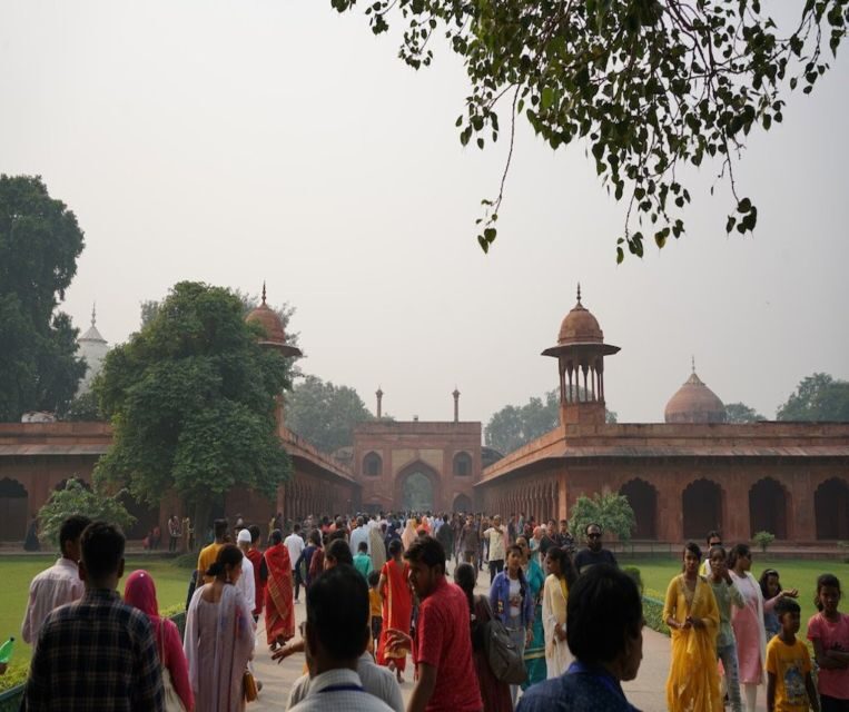 Fast-track entry into taj mahal with entrance included. - Fast-Track Entry: What Skip-the-Line Really Changes