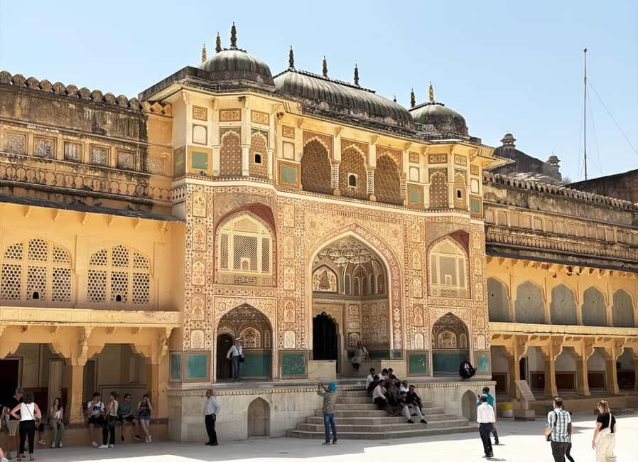 Feel Jaipur Like a Local with Guide & Old City Heritage Walk - Hawa Mahal exterior: a 30-minute lesson in form and function
