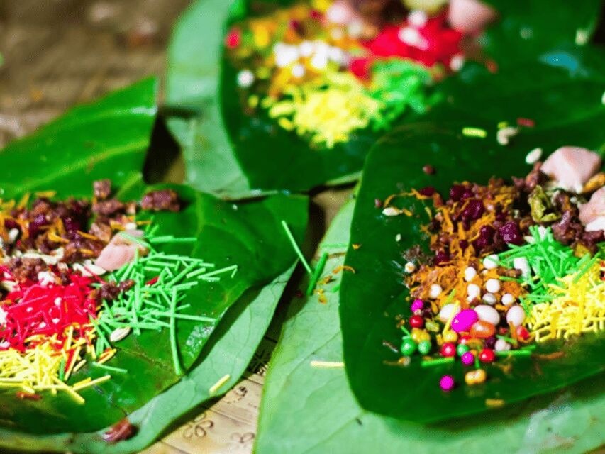 Food Walking Tour of Varanasi - Shree Rajbandhu Sweets: balancing the walk with something sweet