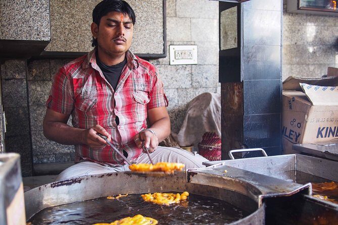 Foodies Walk Through New Delhi - Who should book this food walk—and who might want a different option