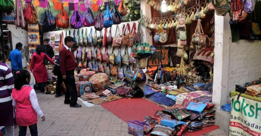 From Agra: Agra Heritage Walking Tour - Key points that matter on the street