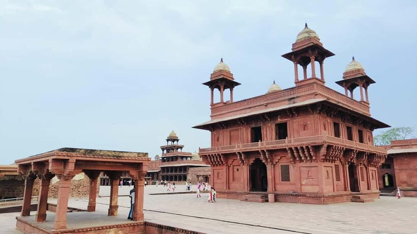 From Agra : Fatehpur Sikri Sightseeing by Private Car - Lunch at a local restaurant: keep it simple and stay hydrated