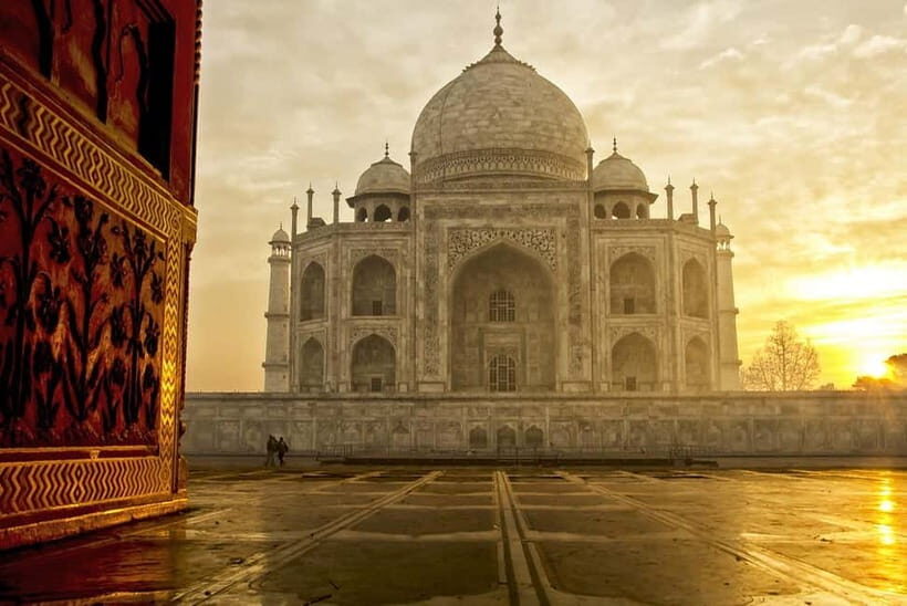 From Agra: Half Day Sunrise Tour of Taj Mahal with Agra Fort - Taj Mahal with a private guide: what to focus on