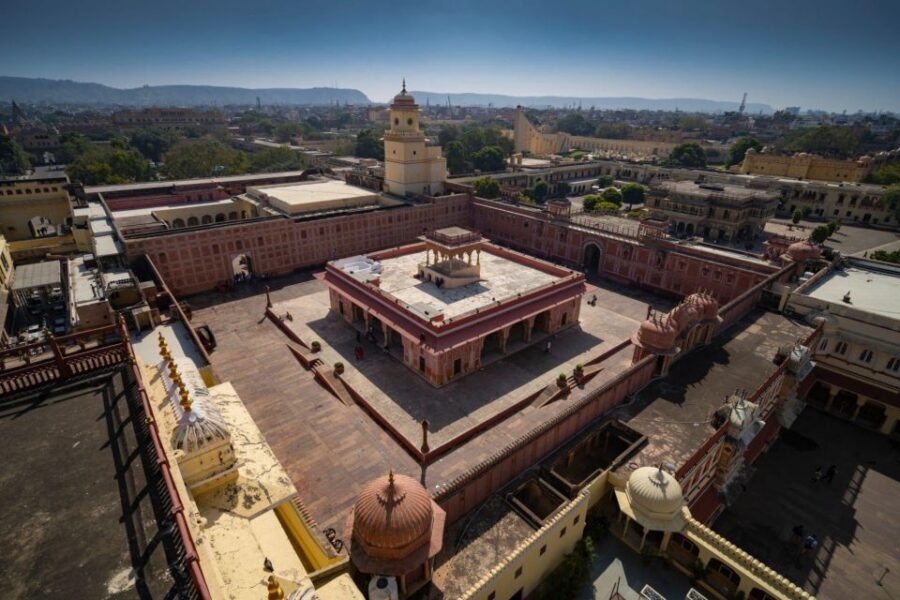 From Agra: Jaipur Day Tour by Car With Drop off Agra/Delhi - Amer (Amber) Fort: The Main Event and the Stairs Factor